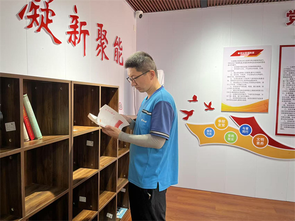 邱縣打造20余處 “暖新驛站”為勞動者提供清涼場所。孫雨晴攝