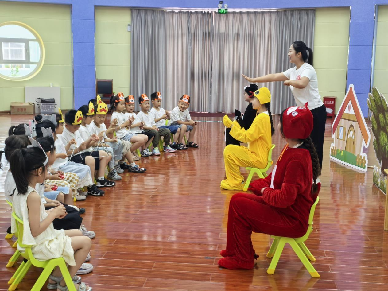 杜艳丽老师执教的《森林音乐会》。石美红摄