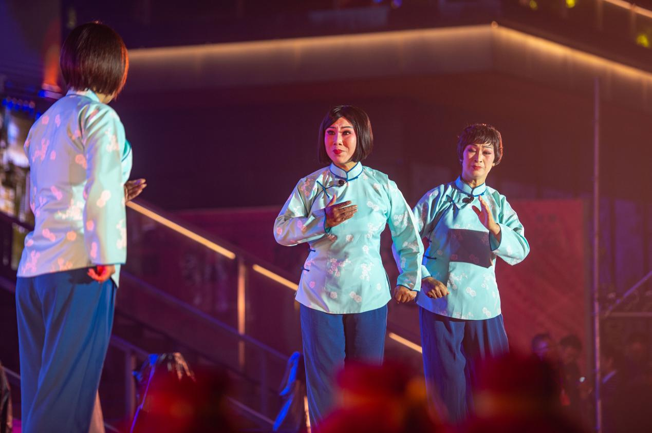 演员在表演戏曲节目。傅新春摄