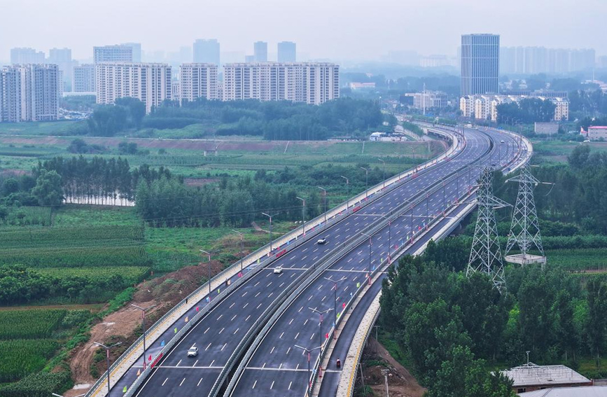 河北涿州：腾飞大街北延跨北拒马河大桥建成通车