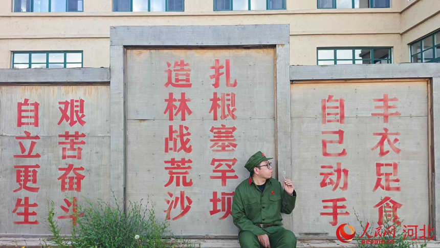 体验官深度打卡最美青春小镇。人民网商帆摄
