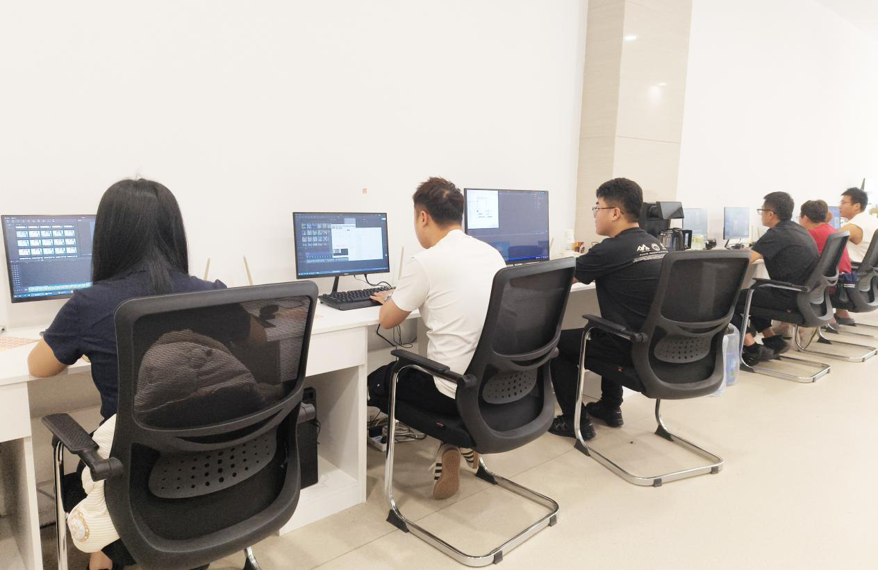 直播基地的AI直播间。郝立翠摄