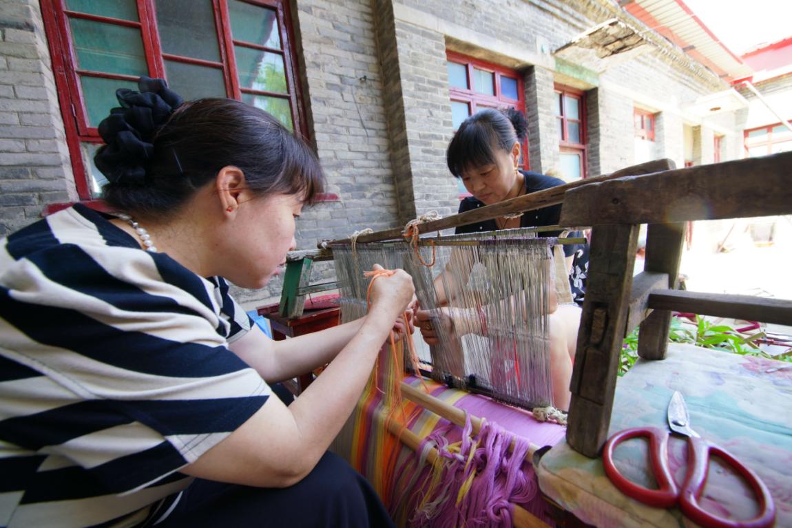 矿山镇东石门村民正在工作。江芳延摄