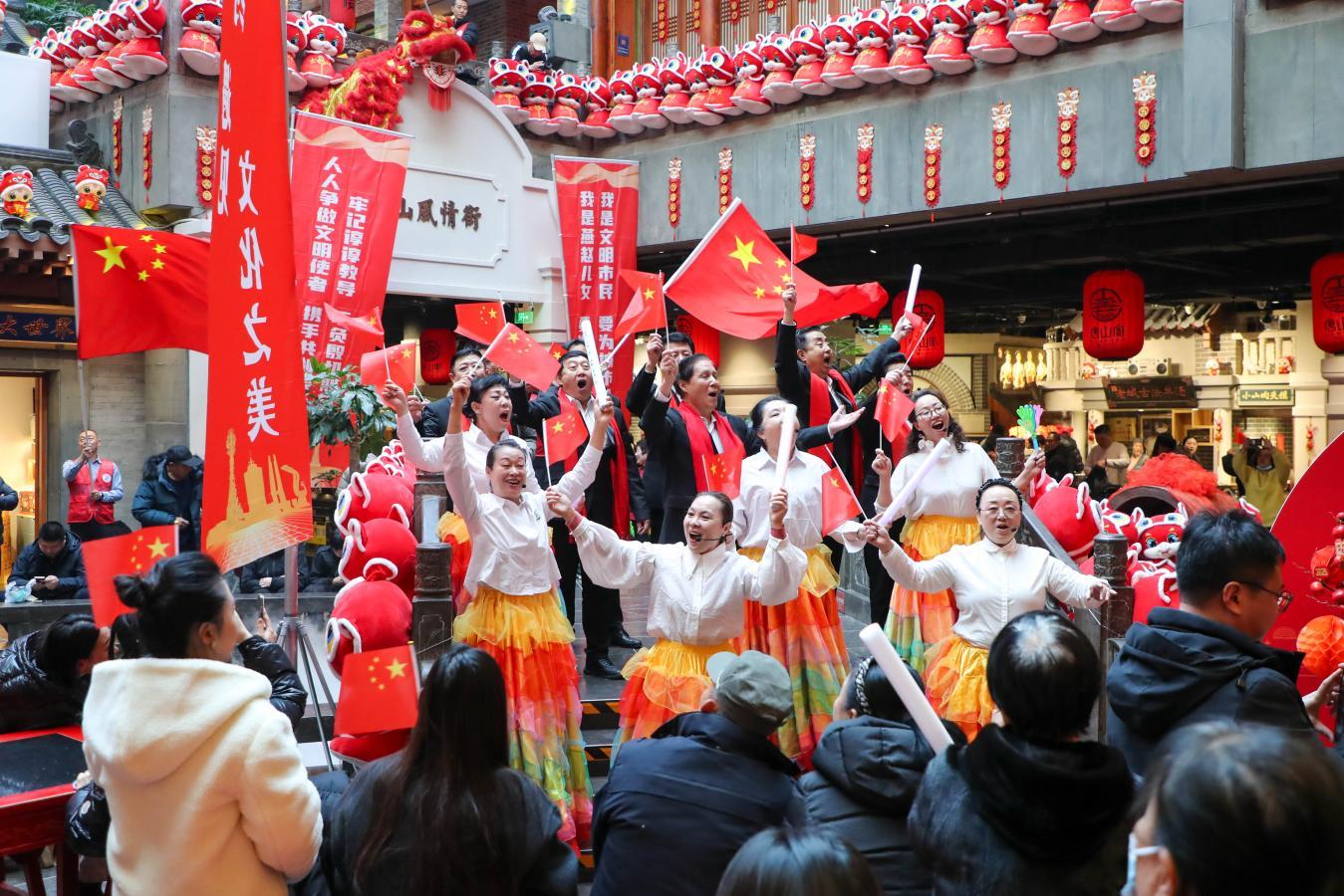 “花开迎新季、香飘邻里间”跨年迎新文明实践活动现场。甘晓香摄