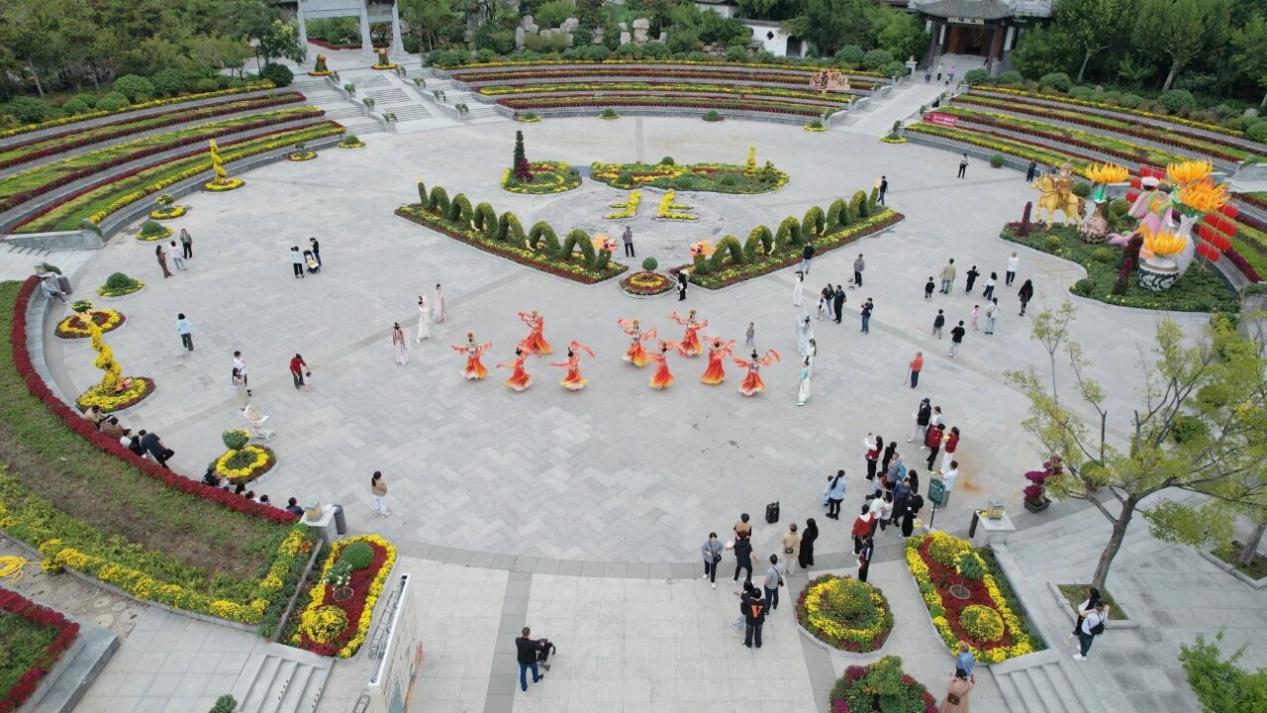 游客在磁州水墨园参观。磁县县委宣传部供图