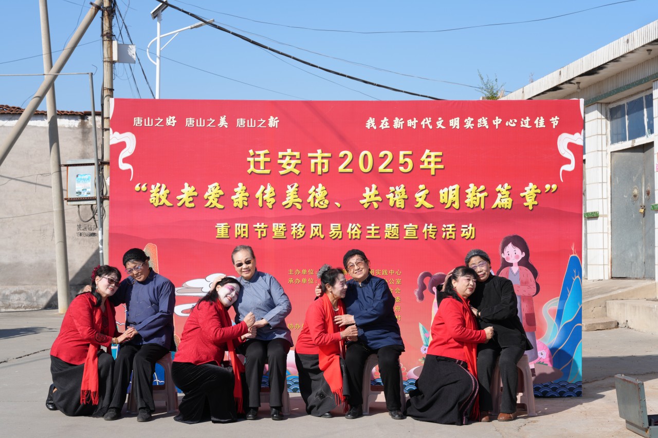 情景剧《婆婆也是妈》上演。张泽慧摄