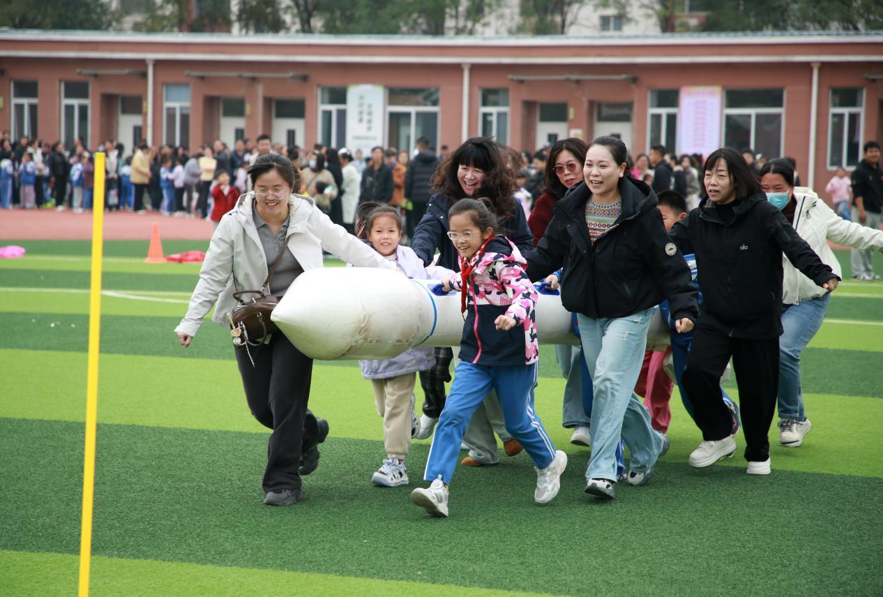 极速飞船项目现场。殷实摄