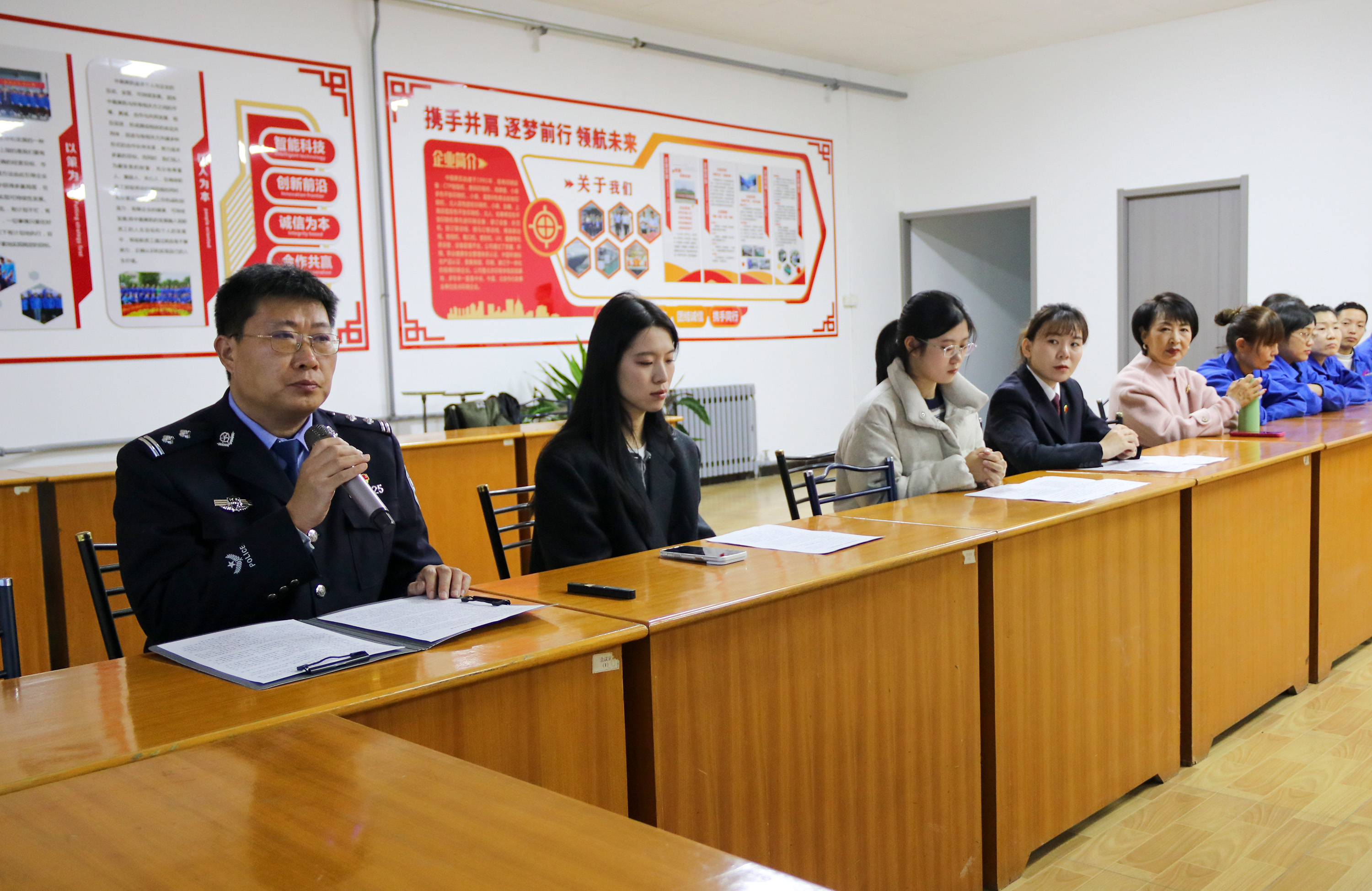 11月21日，競秀區公安分局民警樊鵬宣講。耿培軒攝