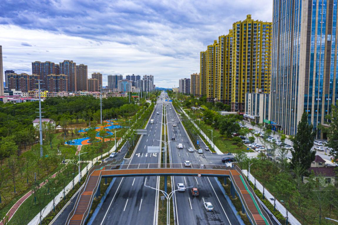 干净整洁的城市面貌。李树锋摄