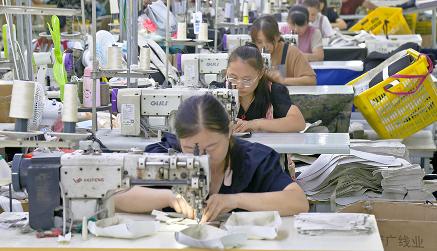 河北館陶：“箱包工廠”托起留守婦女致富夢