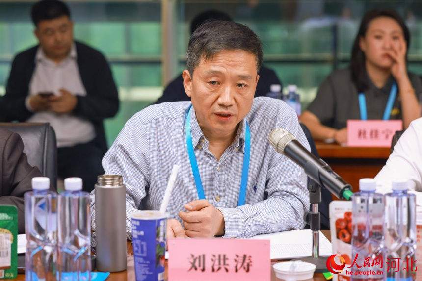 中国邮政集团有限公司河北省分公司渠道平台部总经理刘洪涛。人民网 左原铭摄