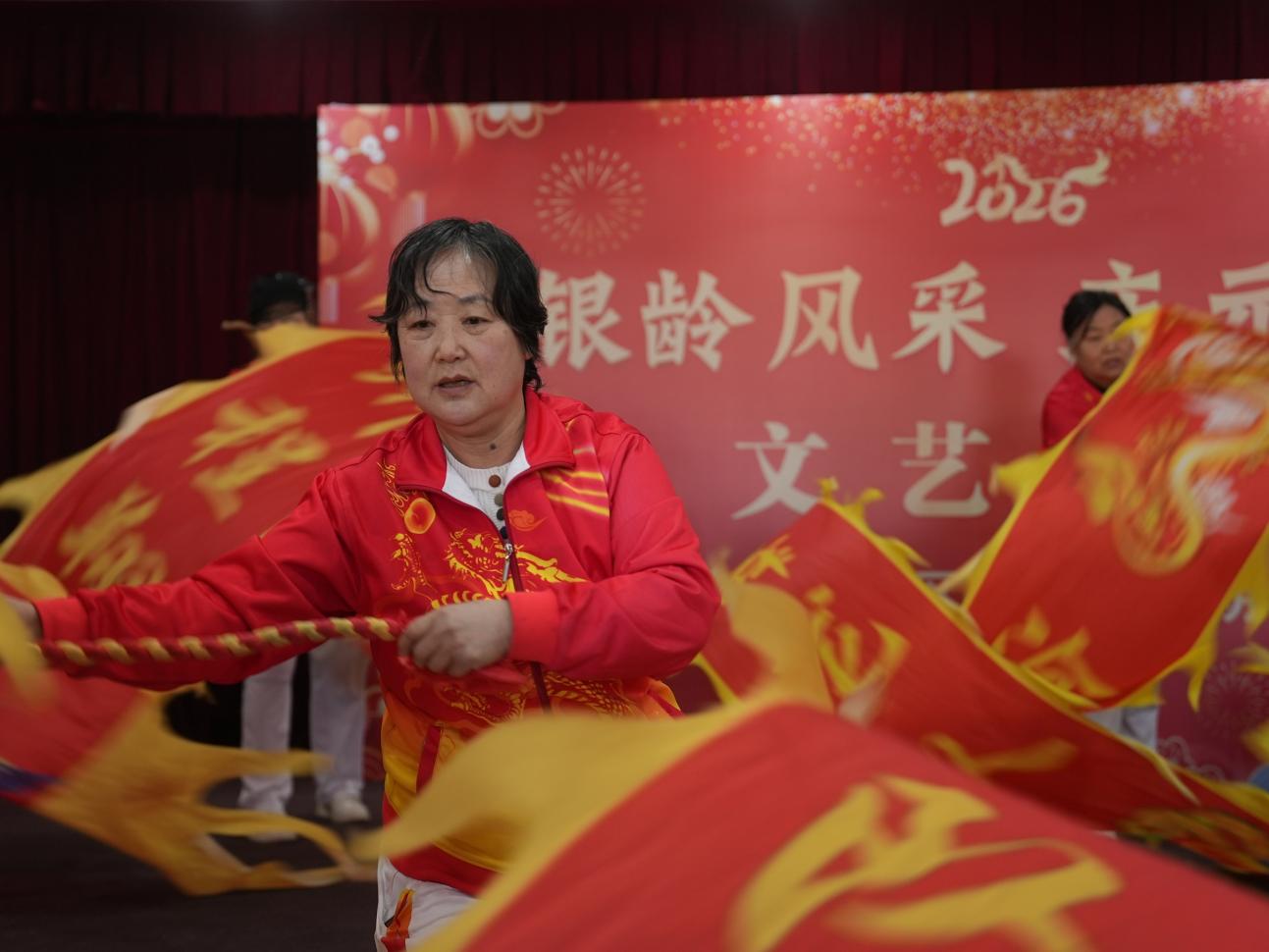 沧州市新华区欣欣家园社区开展庆元旦佳节活动。刘一明摄