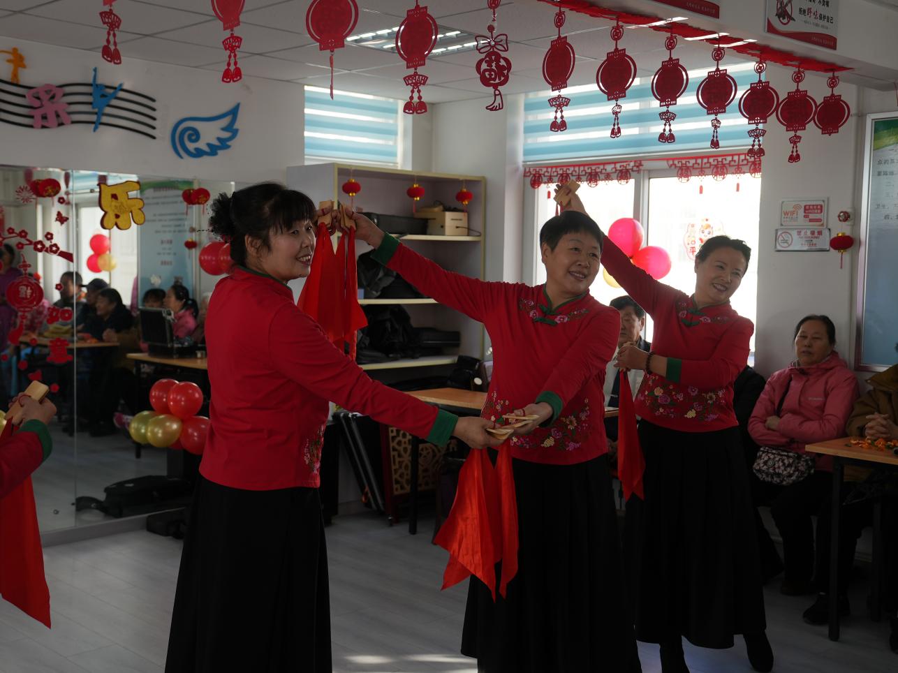 沧州市新华区欣怡社区开展“欣怡邻里聚 欢庆迎新年”活动。刘一明摄