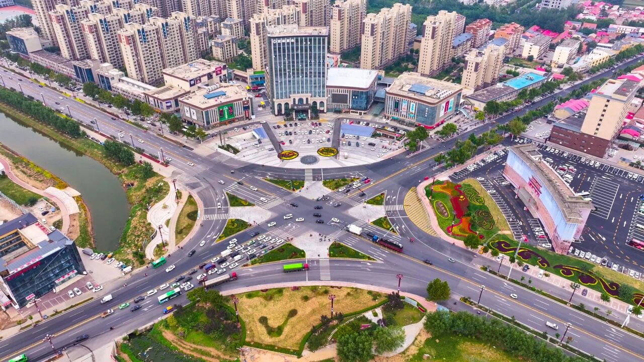 改造完成后的大名府路与平安街渠化岛景观