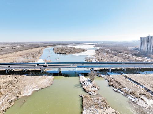 1月5日，航拍永定河廊坊市固安段。昝朝伟摄