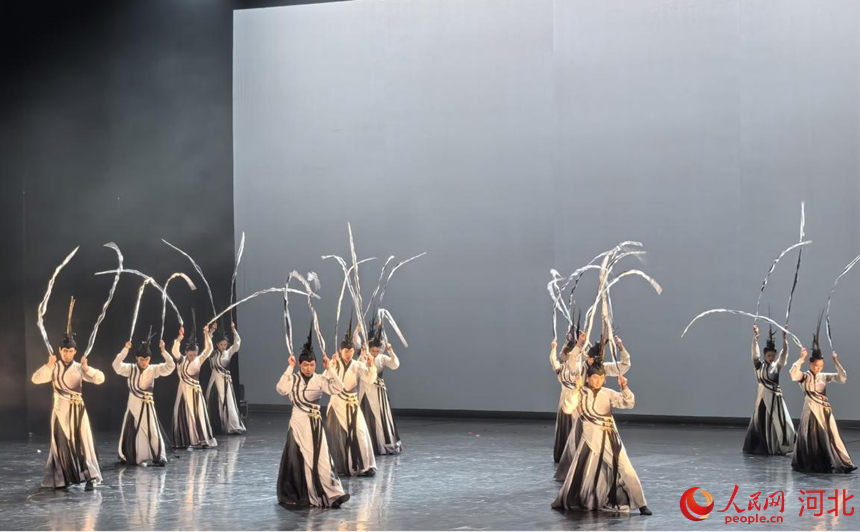 舞剧《颜真卿》演出现场。人民网记者 商帆摄