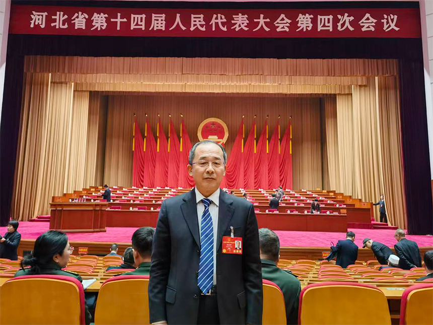 河北省人大代表、石家庄以嶺藥業股份有限公司董事趙韶華。受訪者供圖