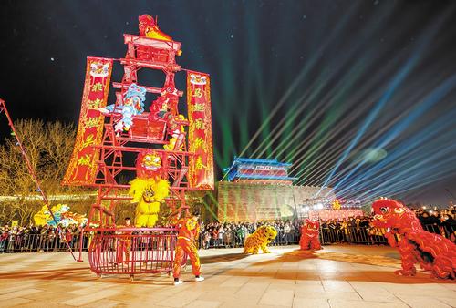 2月10日，秦皇島市山海關古城年博會拉開帷幕，為市民和游客奉上傳統韻味與現代活力兼備的新春文化盛宴。 本報記者 趙杰攝