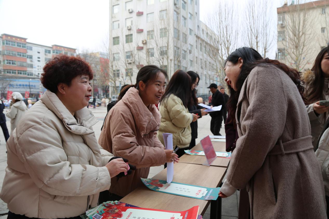 ���е�Ⱥ������ȡ�ҽ�ȯ���ű���