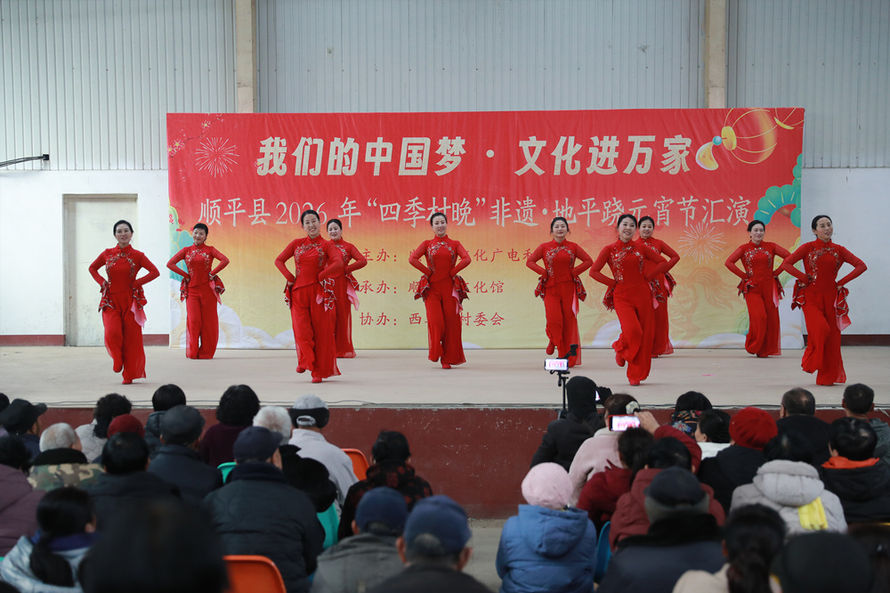 舞蹈表演舞姿优美，活泼灵动。吴潇摄