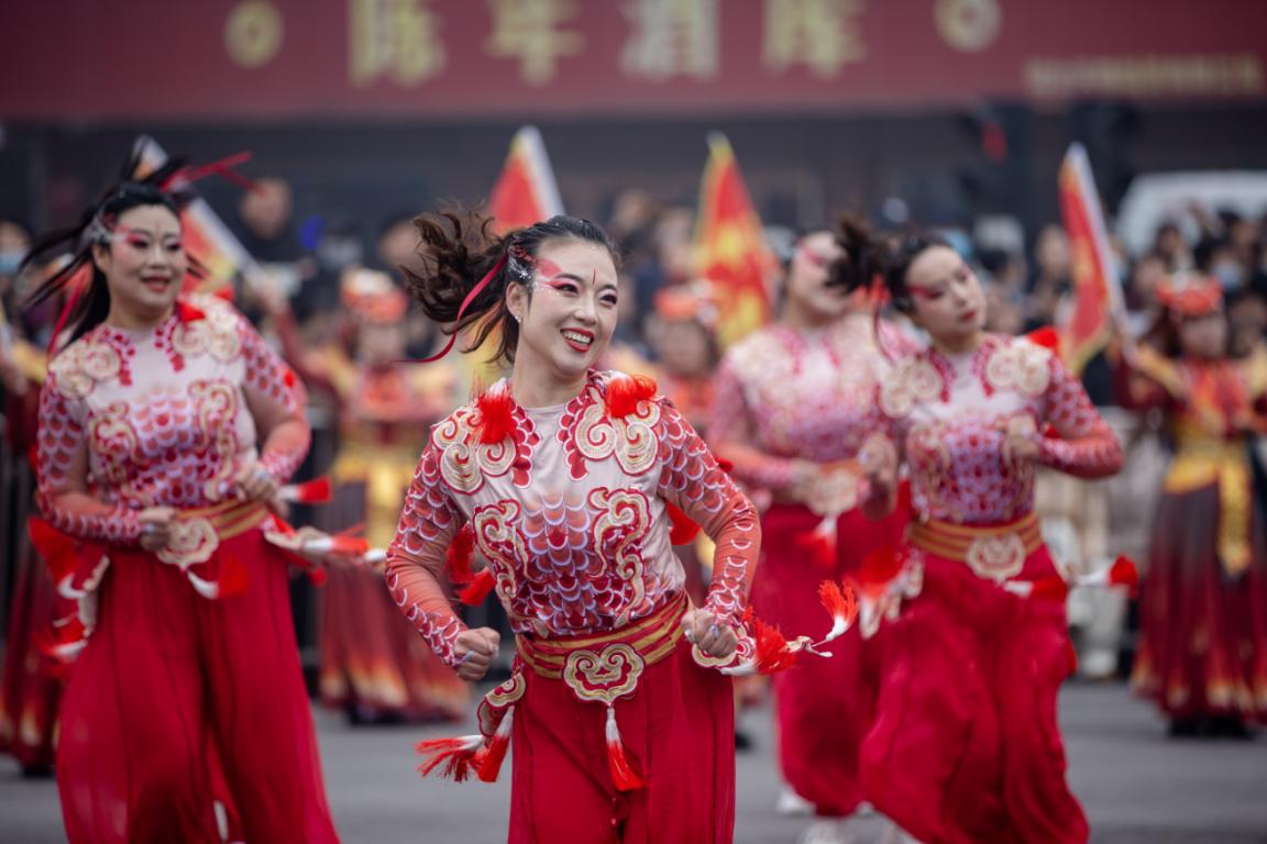 武安市元宵节民俗文化巡演现场。李树锋摄