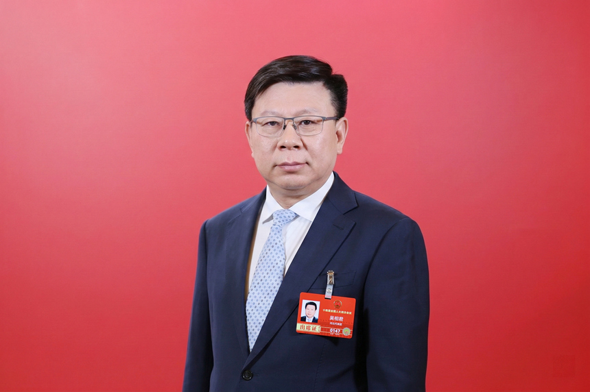 全国人大代表、以岭药业董事长吴相君。受访者供图