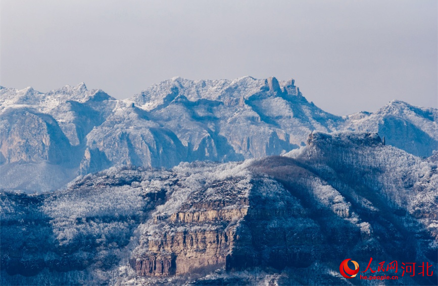 春雪過后的東太行百裡畫廊,群山覆雪,宛如仙境。楊文娟攝