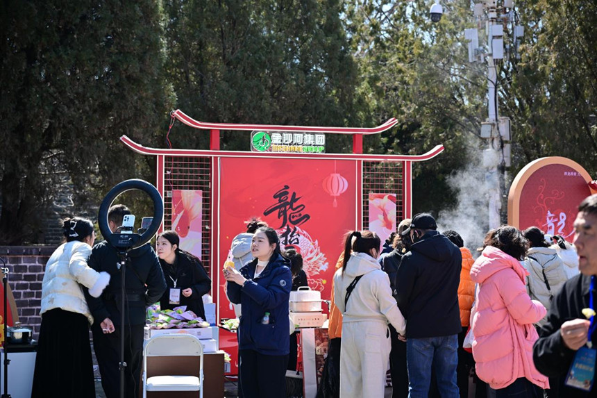 “共享景播·文旅优品”直播现场。河北省文化和旅游厅供图