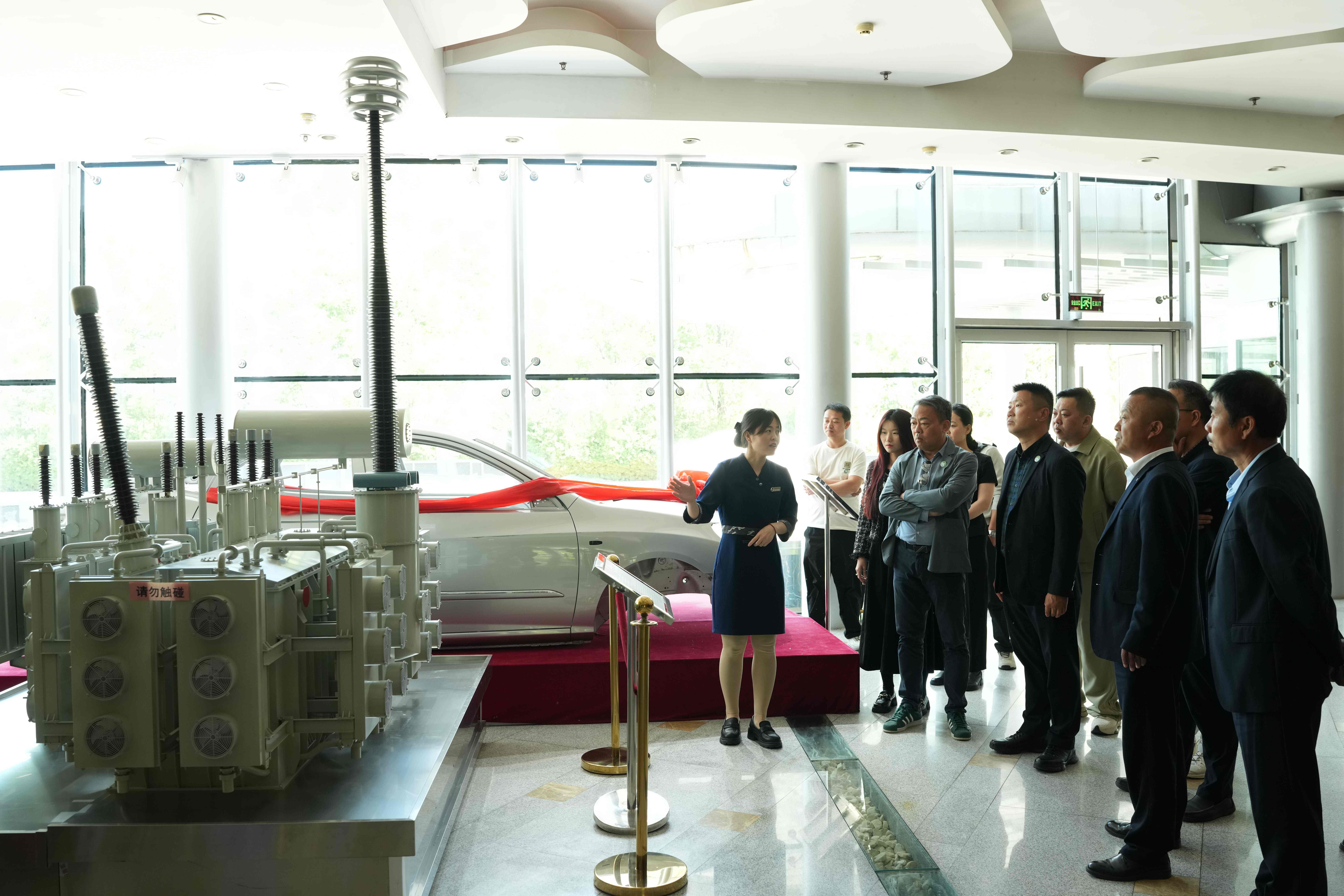 澳门旅游发展协会考察团参观首钢迁安会议中心。张泽慧摄
