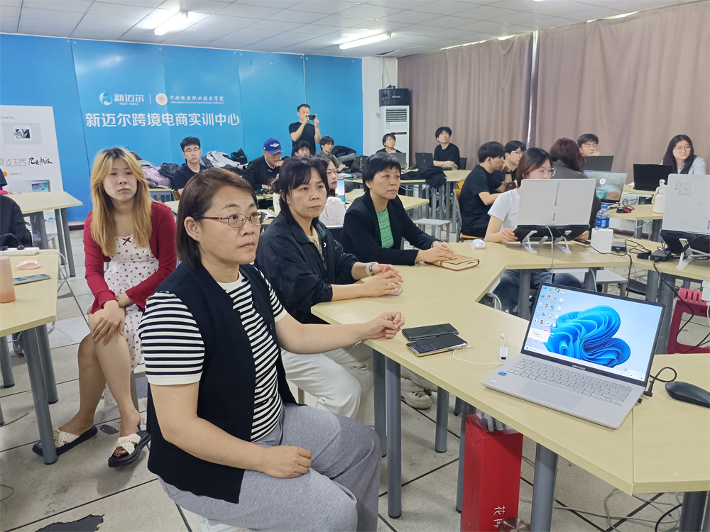 AI漫剧工匠班启动仪式。河北能源职业技术学院供图