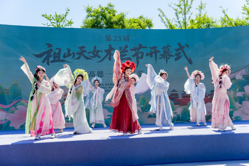 亚洲小姐模特大赛国风专场。陈晓蕾摄