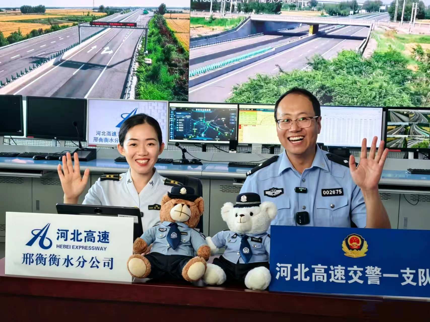 5月30日，邢衡衡水分公司聯合高速交警冀州大隊，開展高速安全宣傳直播活動，以線上雲端宣講的方式，為司乘出行安全保駕護航。陳玉芳攝