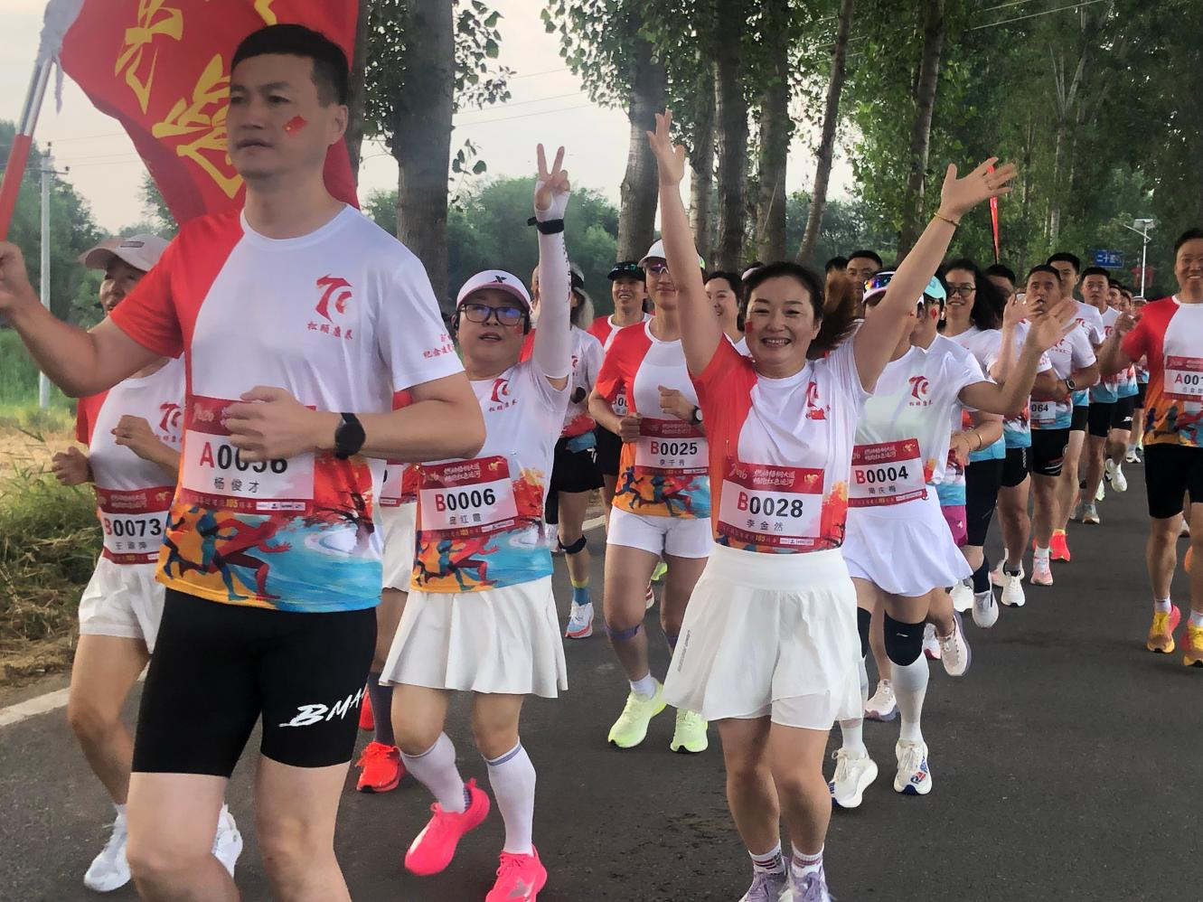 参赛人员以饱满的热情投入比赛。李姝妹摄