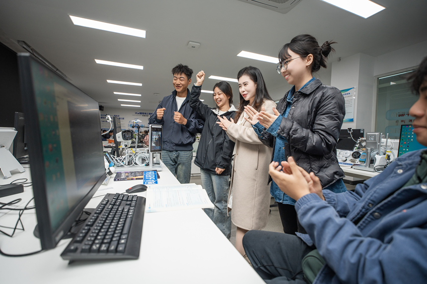 小班化教學現場。貴州工商職業大學供圖