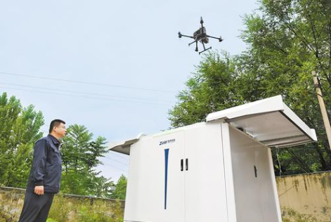 7月12日，崗南水庫事務中心無人機准備壩坡巡查作業。該中心依托數字化平台開展立體巡查，多措並舉全力保障安全度汛。本報記者 史晟全攝