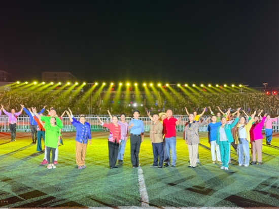 开幕式现场表演。实习生王一博摄