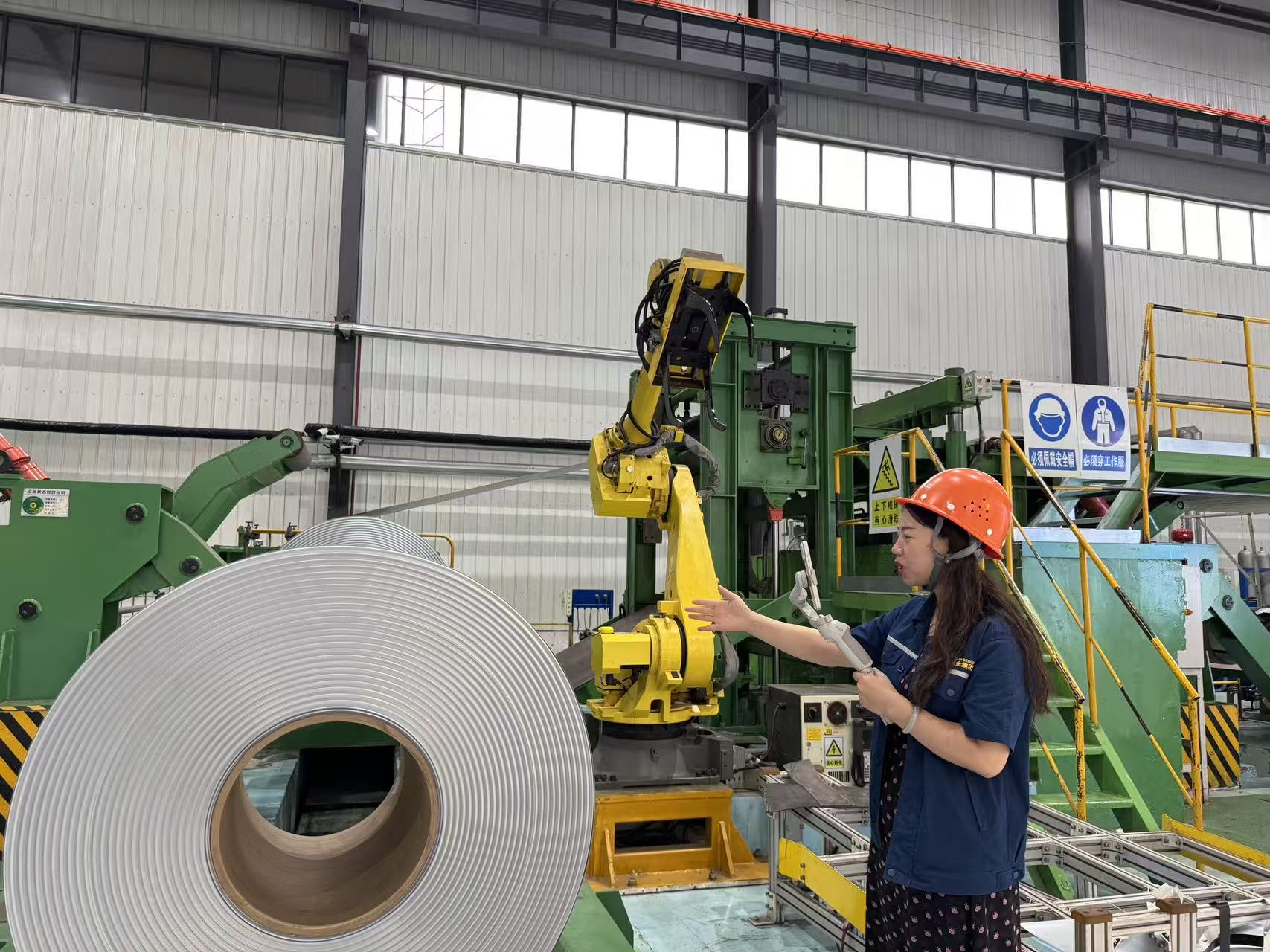 武安市鋼鐵產品直播現場。武宣攝
