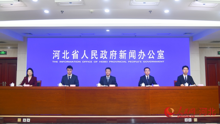 8月7日，河北省政府新闻办举行人工智能赋能制造业高质量发展新闻发布会。人民网记者 朱延生摄