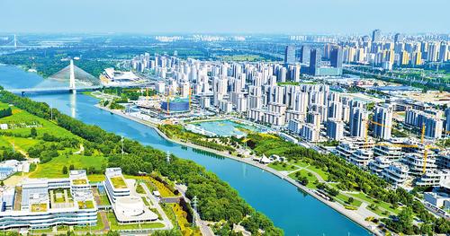 作为石家庄市城市更新重点项目，石家庄市太平河片区整体建设正加速推进，一幅宜居宜业的滨水新城画卷徐徐展开。图为近日拍摄的石家庄市太平河片区建设现场。本报记者 史晟全摄