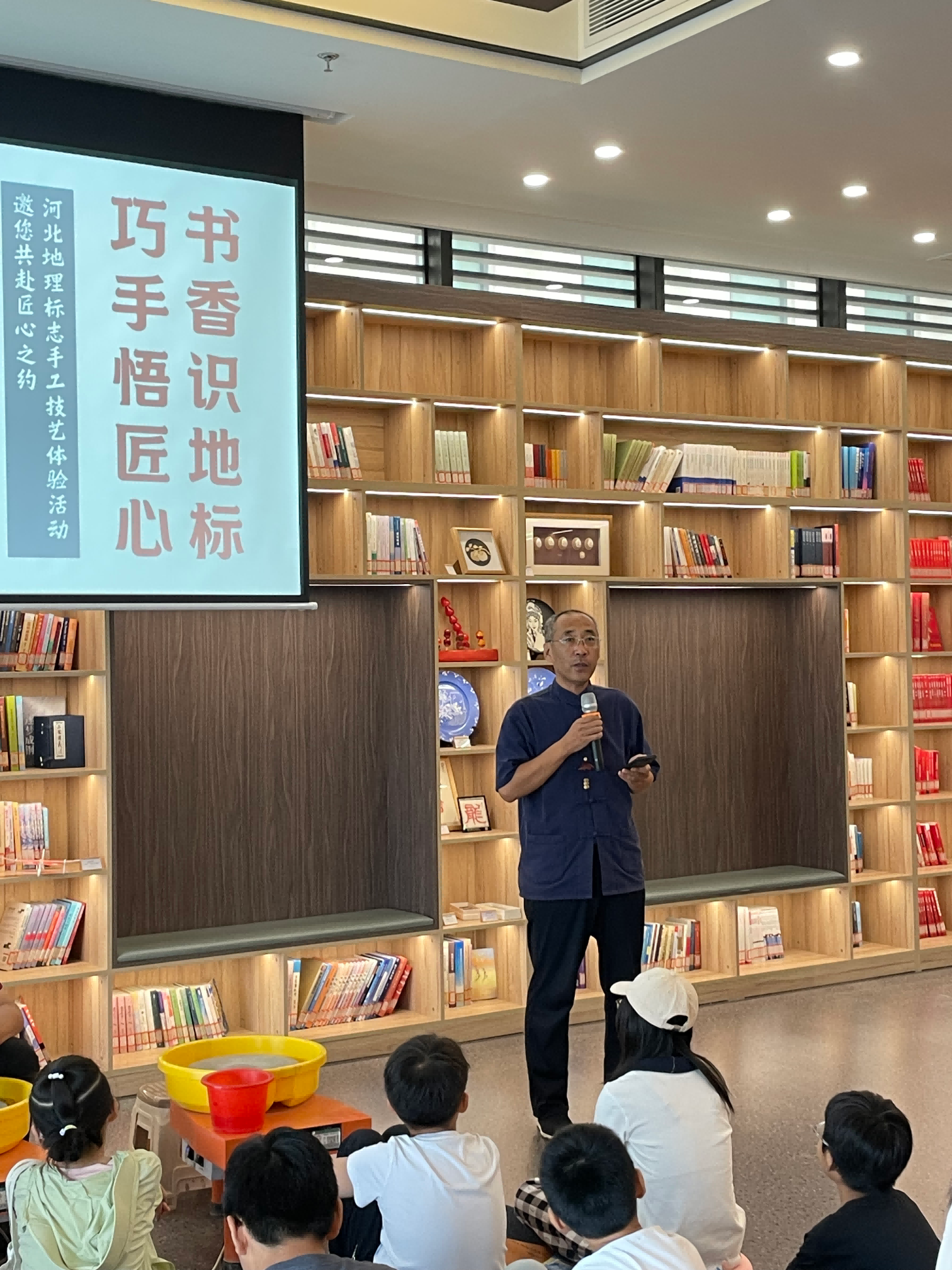 河北地理标志手工技艺体验活动现场。威县市场监督管理局供图