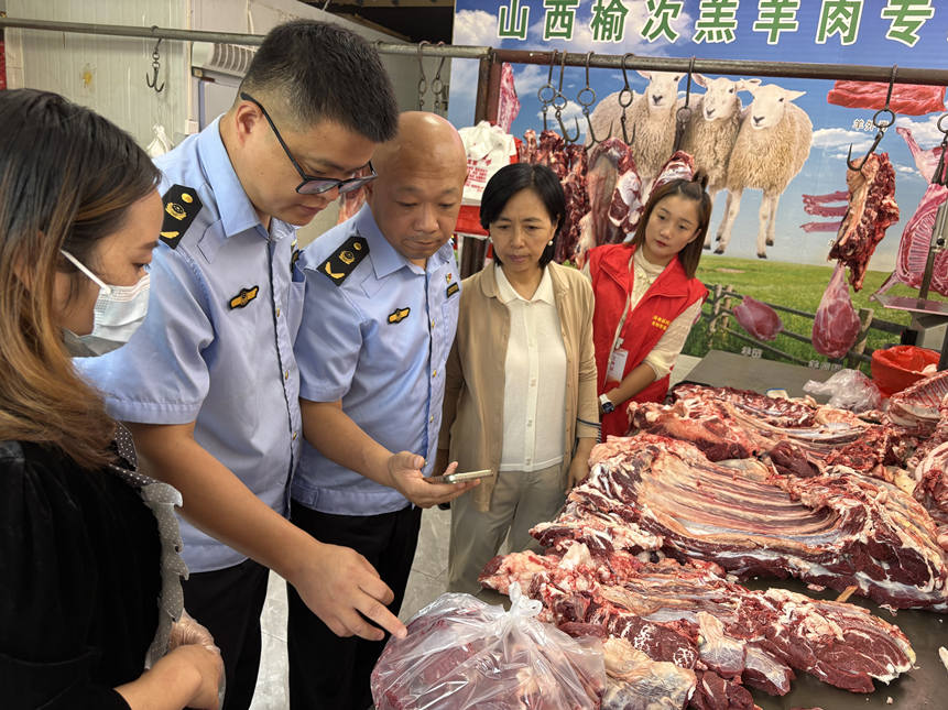 正定县开展网络外卖“你点我查”联合探店行动。正定县委宣传部供图