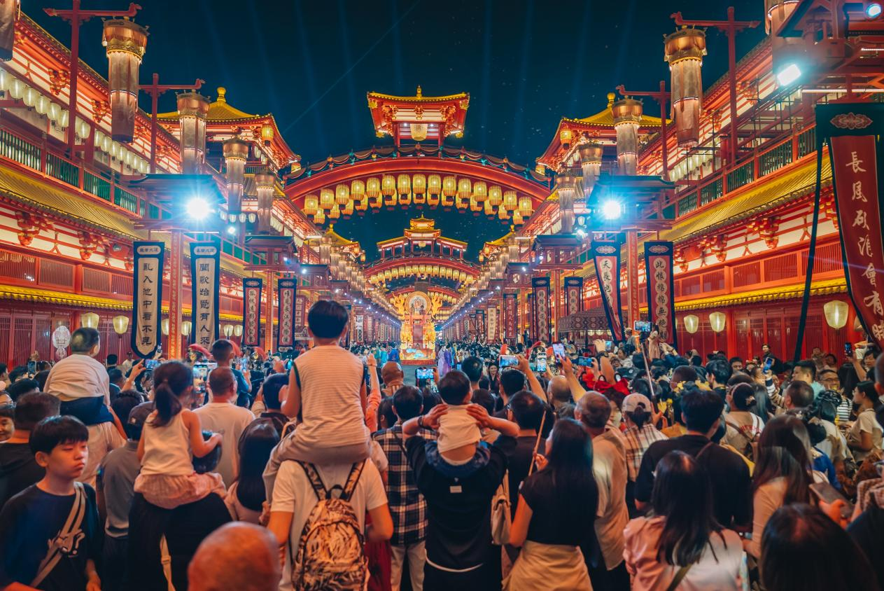 国庆假期，唐山丰南河头老街景区人气火爆。李福政摄